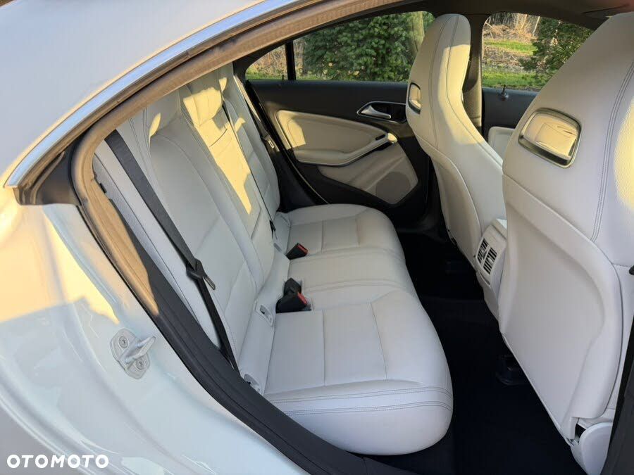 Mercedes-Benz CLA 250 4-Matic AMG Line - 21