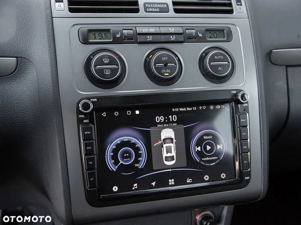 Volkswagen Touran - 20