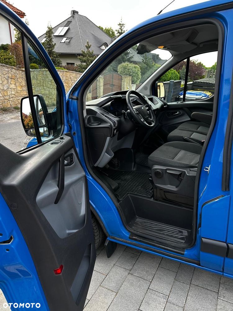 Ford TRANSIT CUSTOM - 12