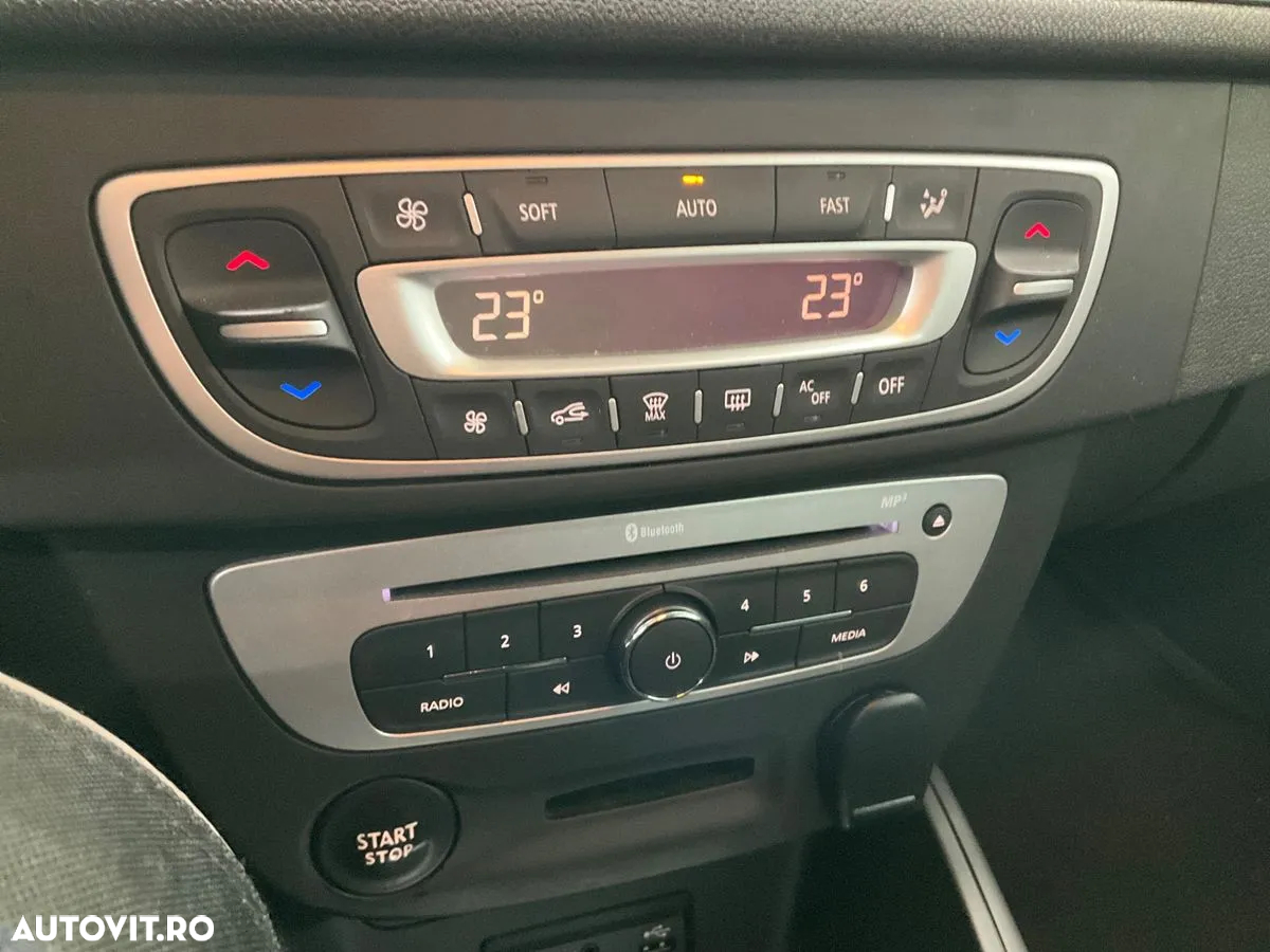 Renault Megane dCi 110 FAP LIMITED - 26