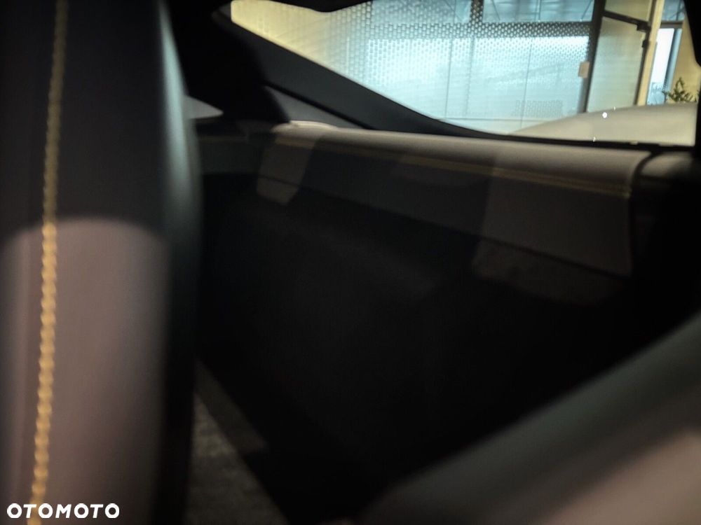 Mercedes-Benz AMG GT - 24