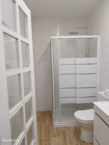 Arrendo T0 mobilado - Grande imagem: 4/4