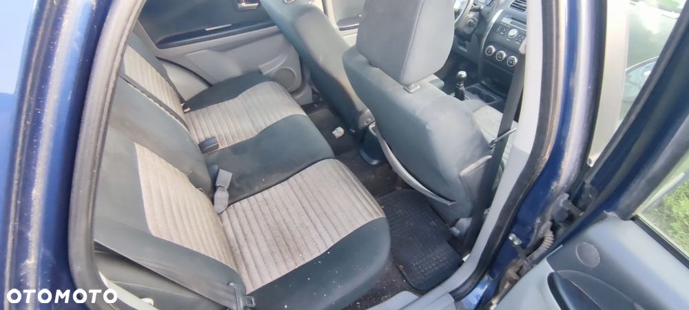 Suzuki SX4 - 12