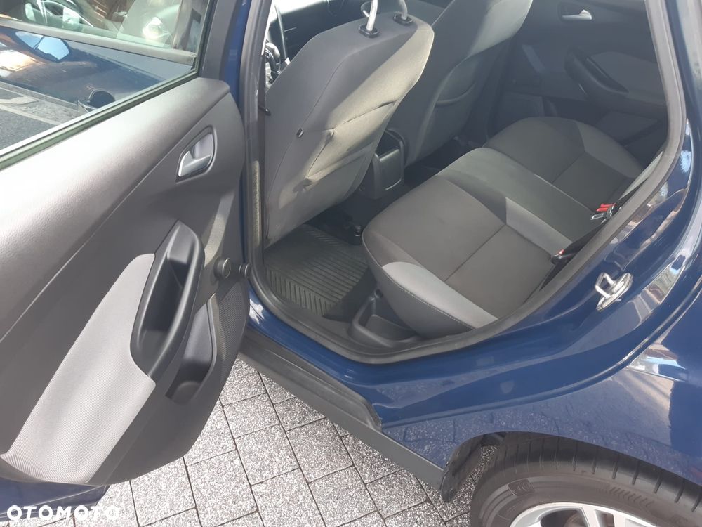 Ford Focus - 25