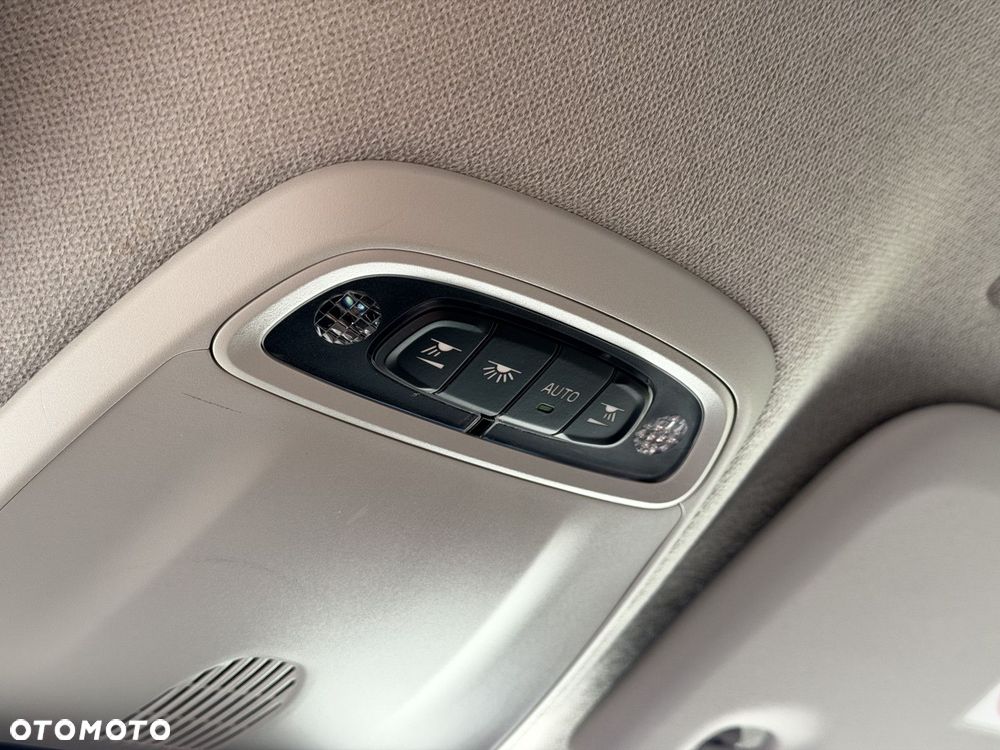 Volvo XC 40 - 31