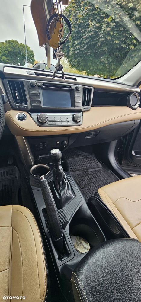 Toyota RAV4 2.0 D-4D Prestige - 21