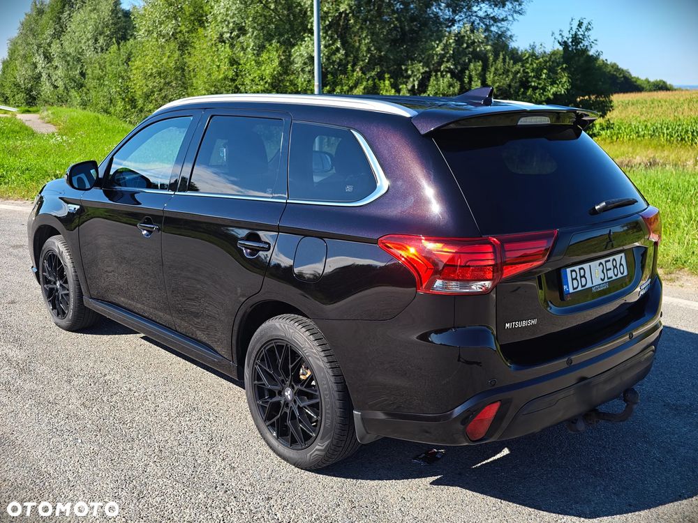 Mitsubishi Outlander - 5