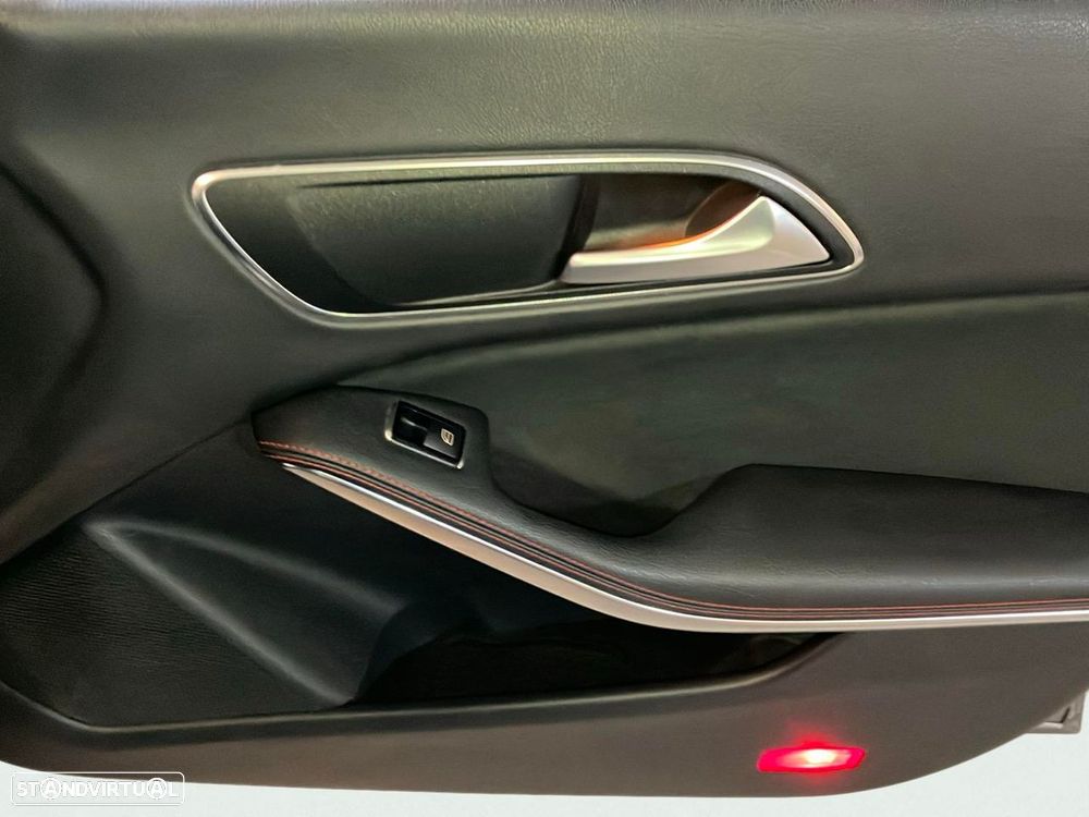 Mercedes-Benz CLA 220 - 20