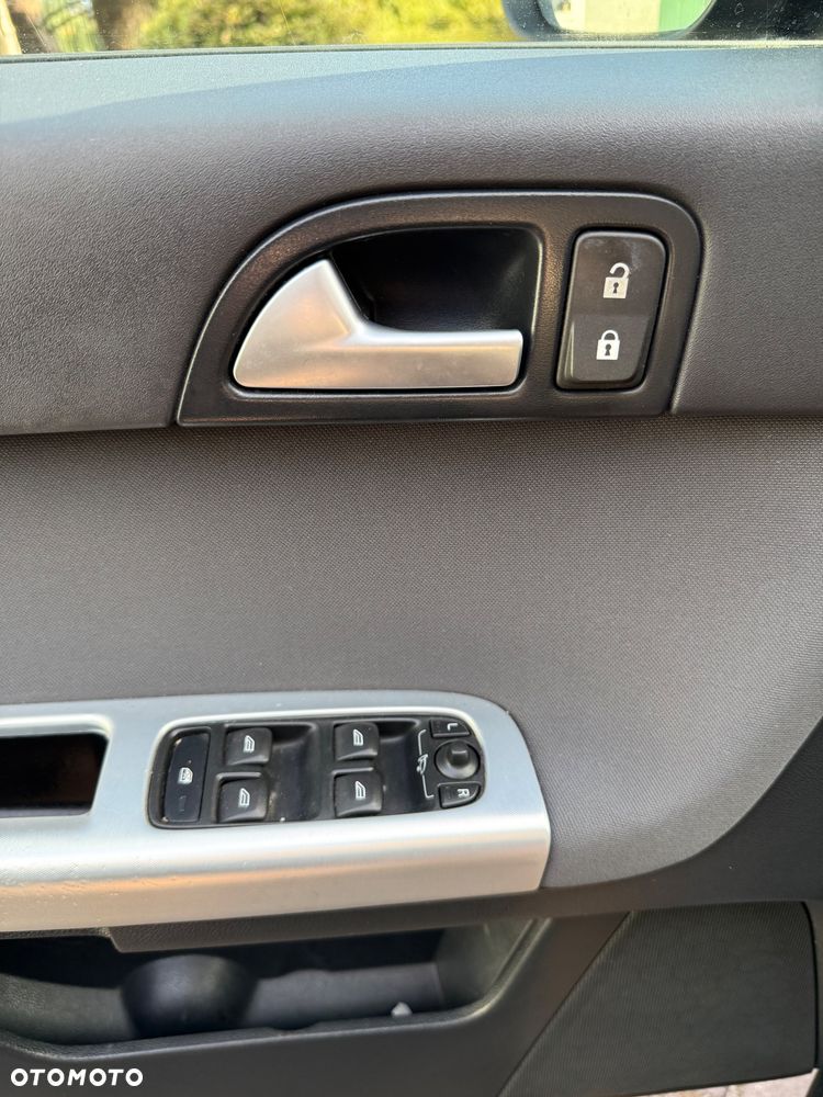 Volvo S40 D2 - 14