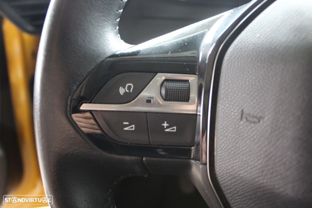 Peugeot 208 1.2 PureTech Active Pack - 13