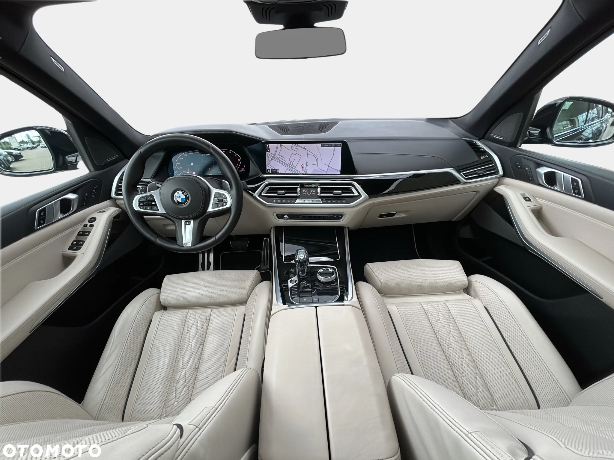 BMW X5 M M50i - 11