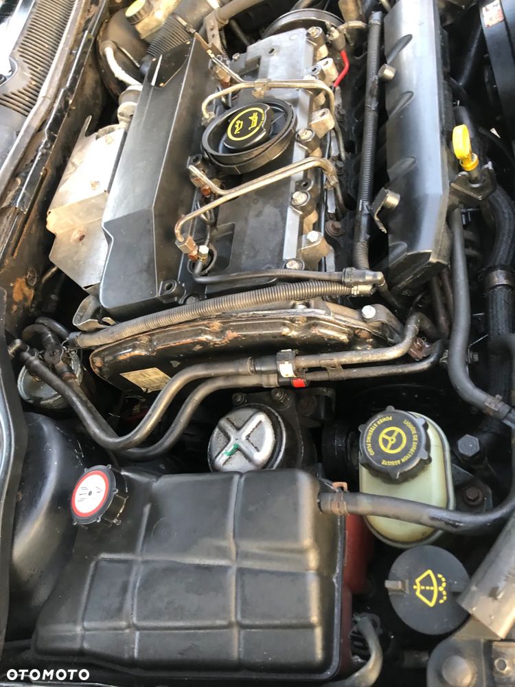 Ford Mondeo 2.0 TDDi Ghia - 15