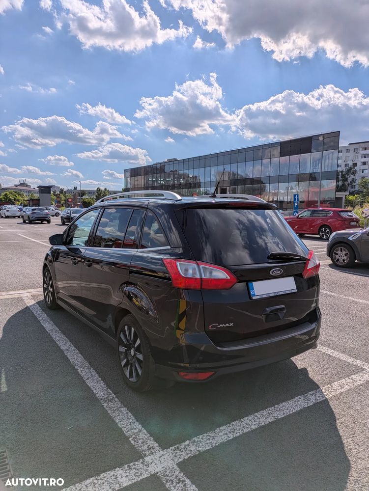 Ford Grand C-Max - 13