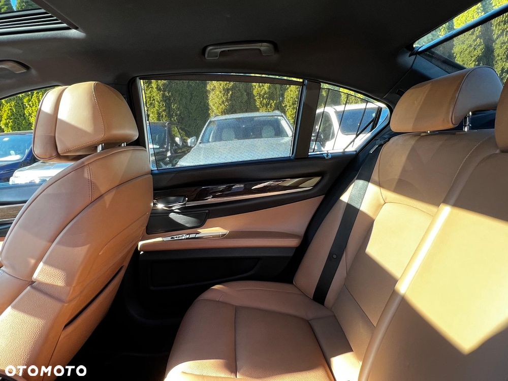 BMW Seria 7 730d - 21