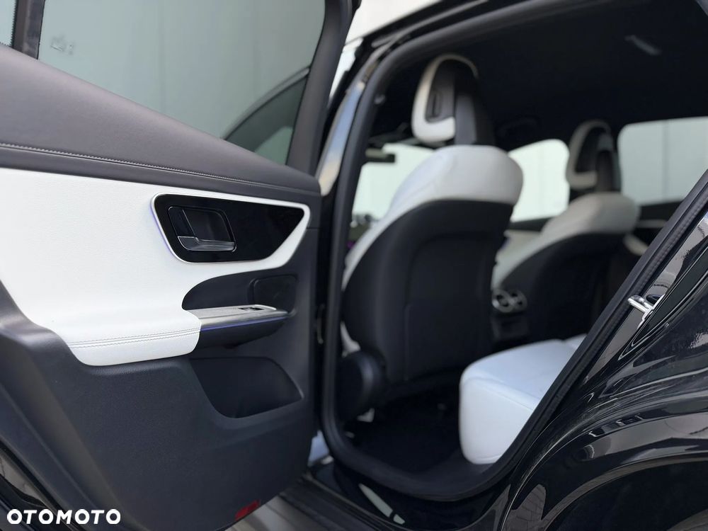 Mercedes-Benz GLC - 27