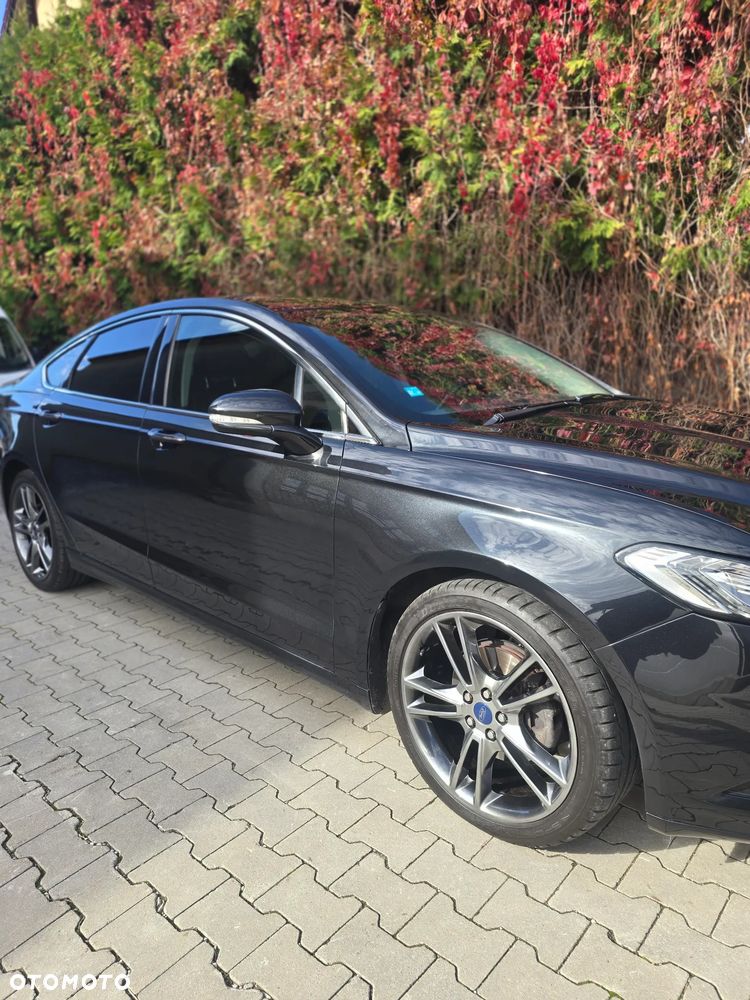 Ford Fusion 2.0 EcoBoost Titanium - 30