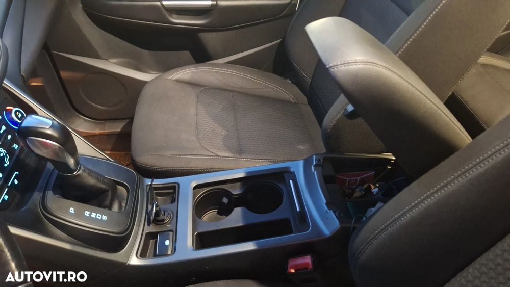 Ford Kuga 2.0 TDCi 4WD Powershift Trend - 37