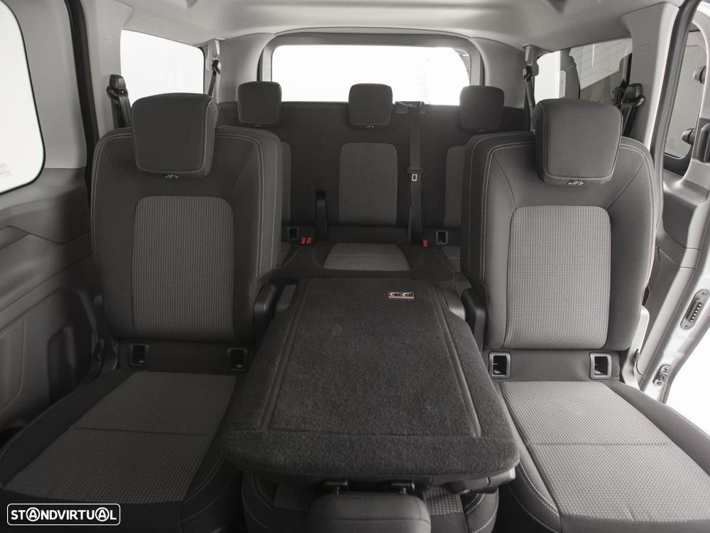 Volkswagen Caravelle — fotografia 11