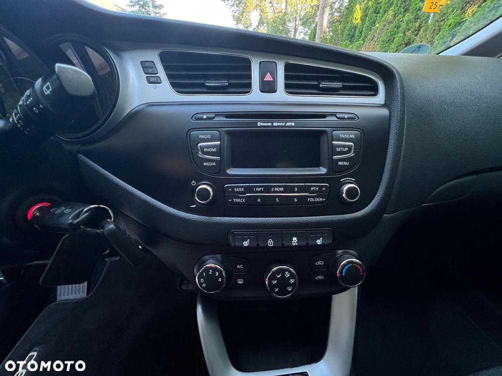 Kia Ceed 1.4 CVVT Vision - 21