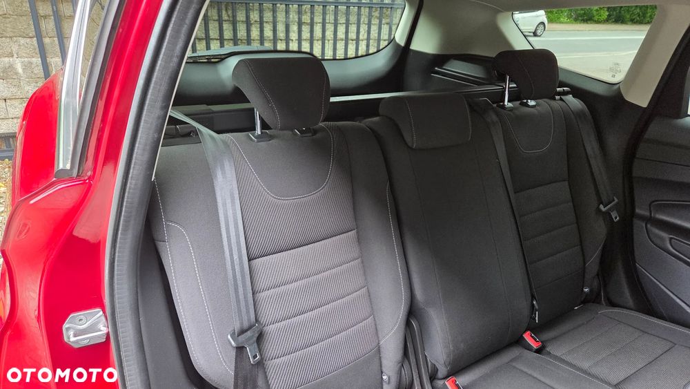 Ford Kuga 2.0 TDCi 2x4 Titanium - 34