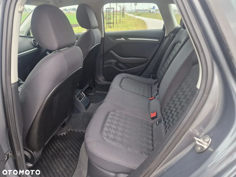 Audi A3 Sportback - 14