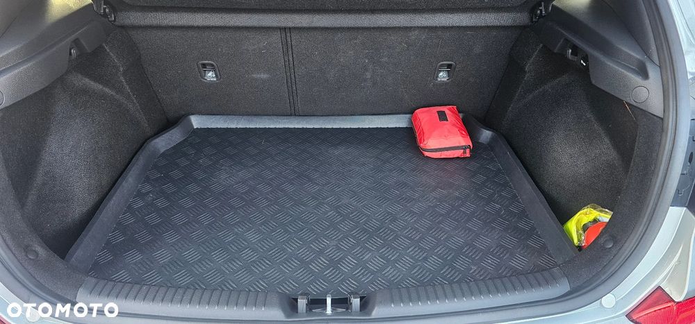 Hyundai i30 1.4 GO - 17