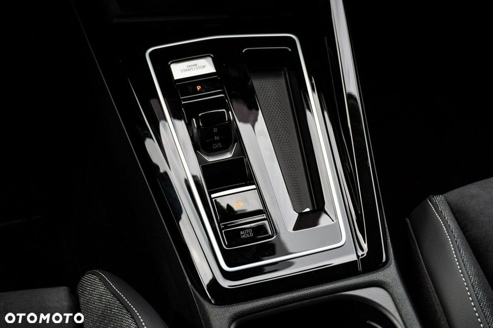 Volkswagen Golf - 21