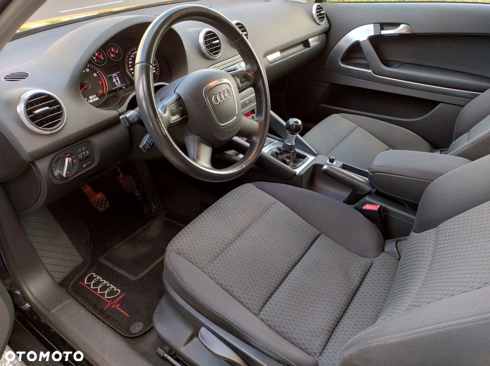 Audi A3 3-drzwiowe 1.4T FSI Attraction - 4