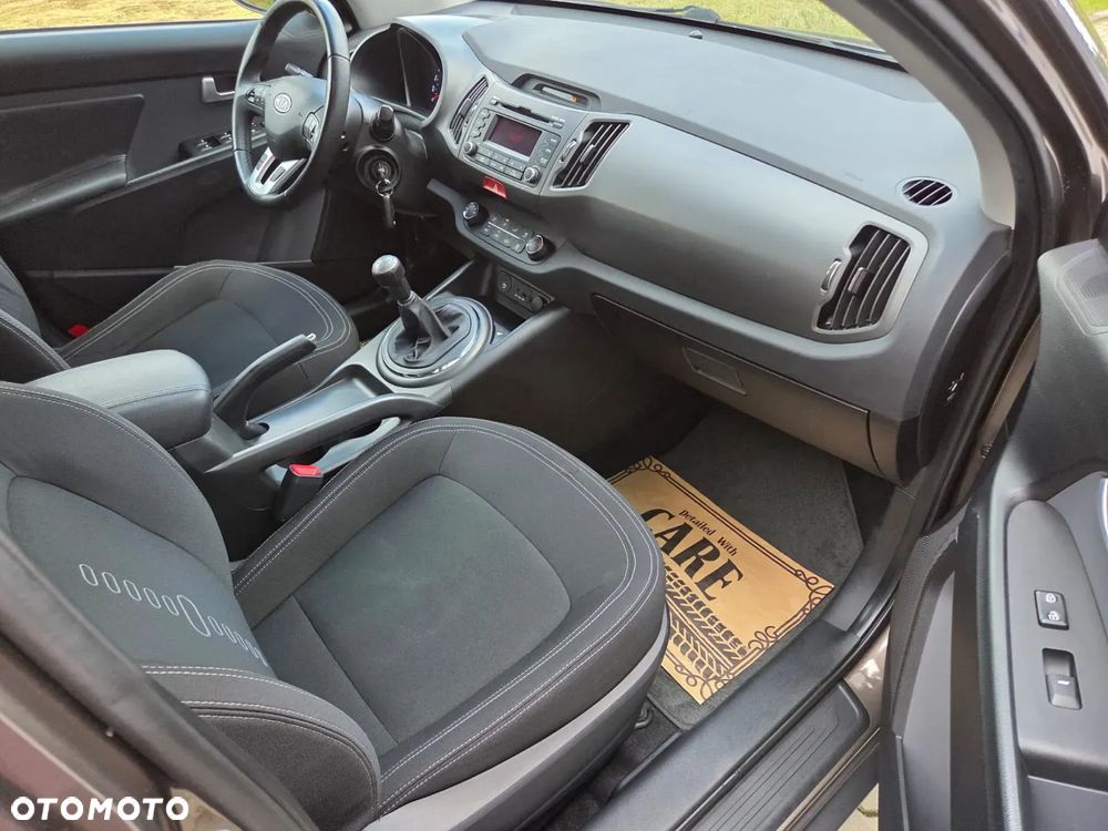 Kia Sportage 2.0 L 2WD - 22