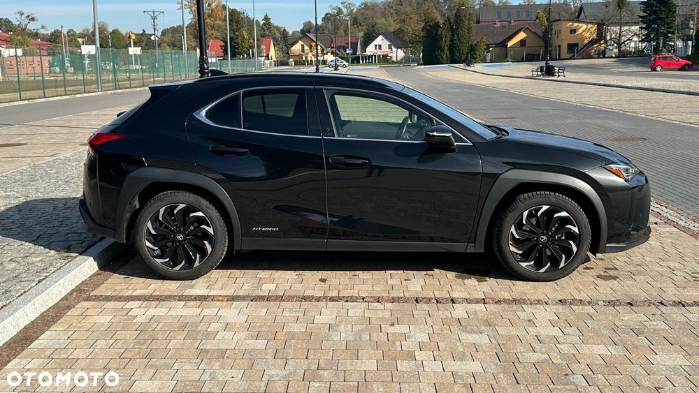 Lexus UX 250h GPF Prestige AWD - 9