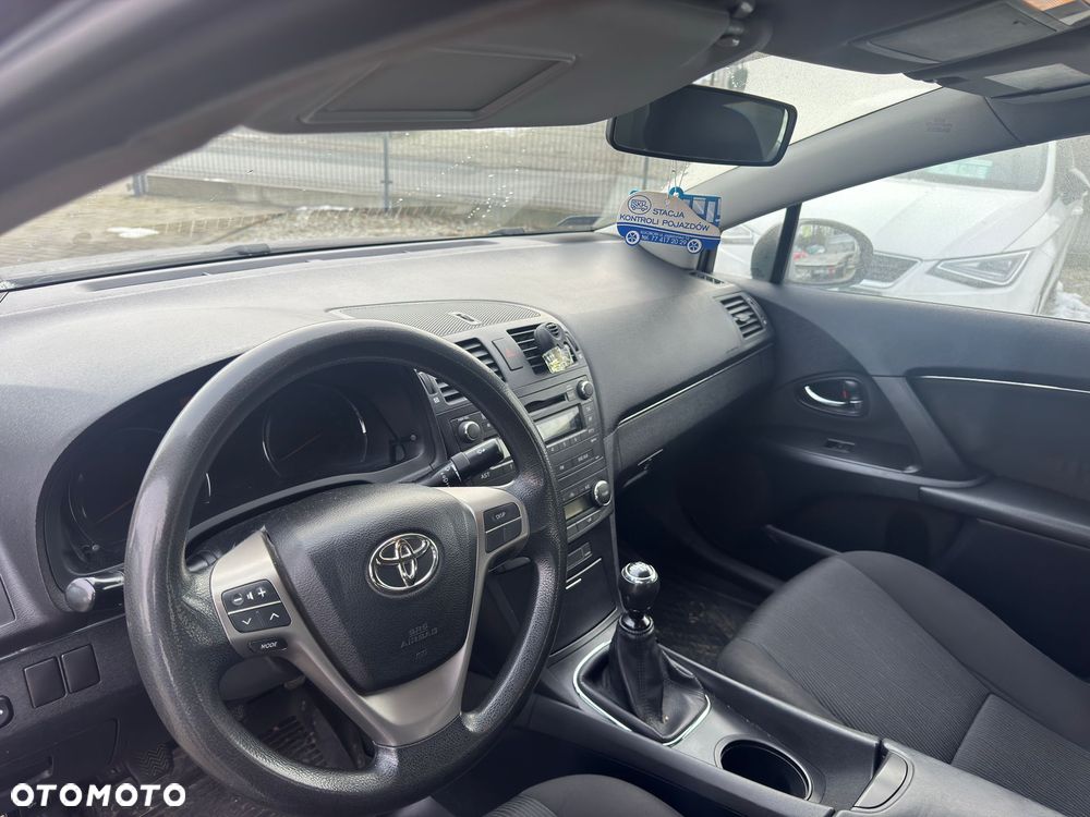 Toyota Avensis 2.0 D-4D - 9