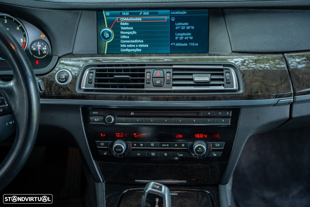 BMW 740 d Pack M - 18