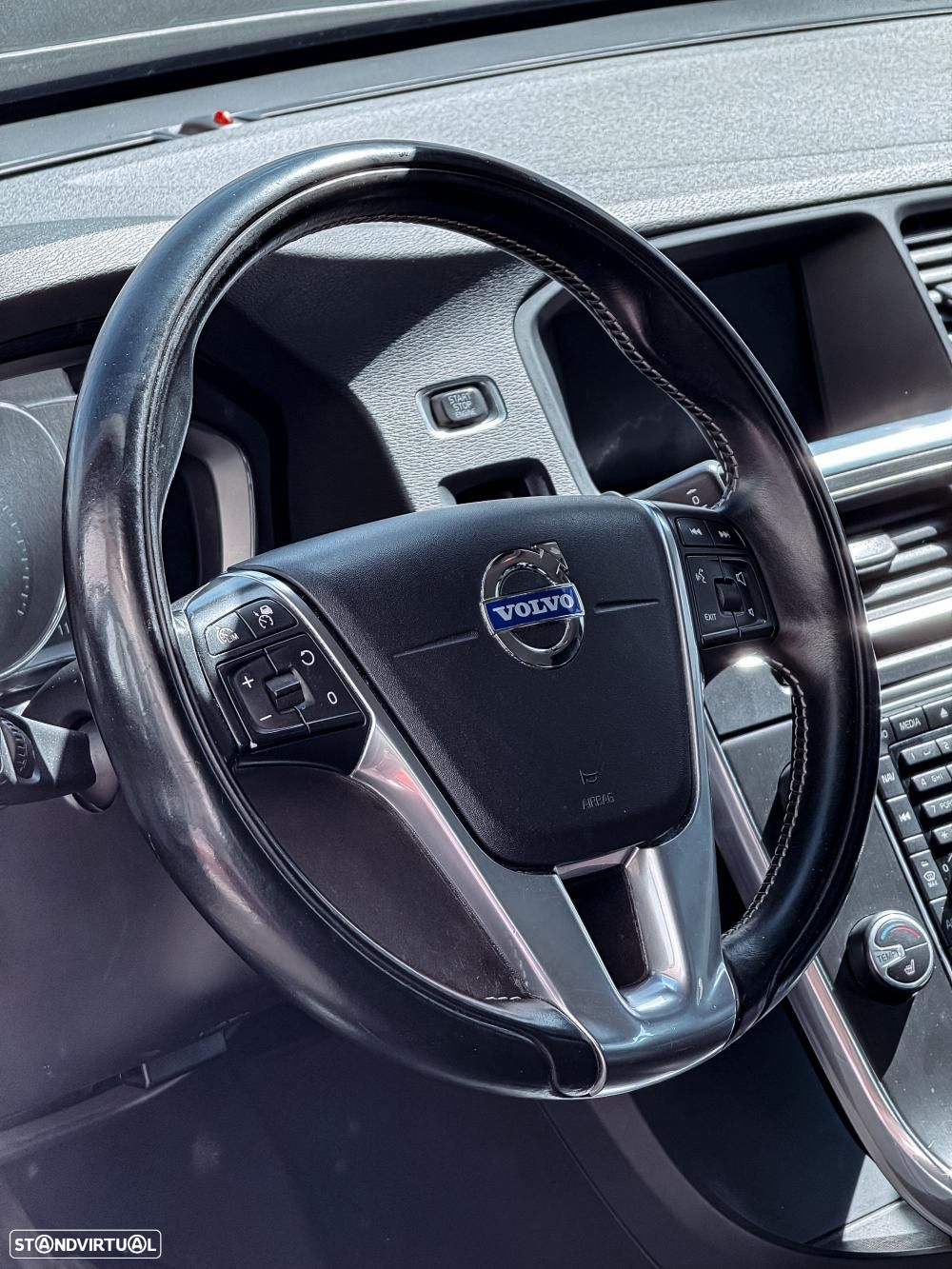 Volvo V60 2.4 D6 Momentum AWD Phev - 8