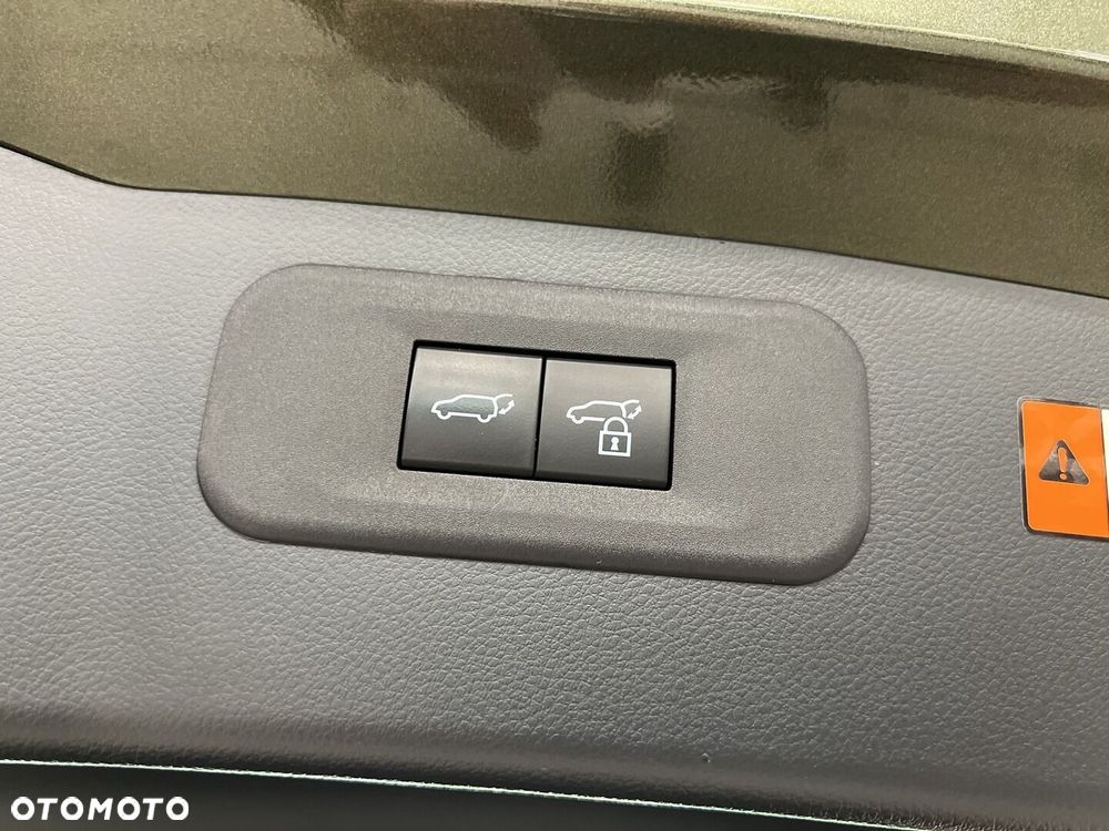 Lexus NX 350h Business AWD - 39