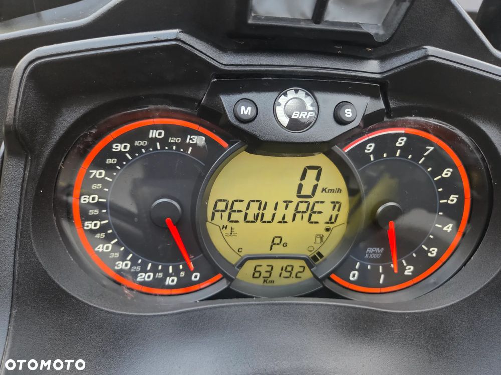 Can-Am Outlander Max - 9