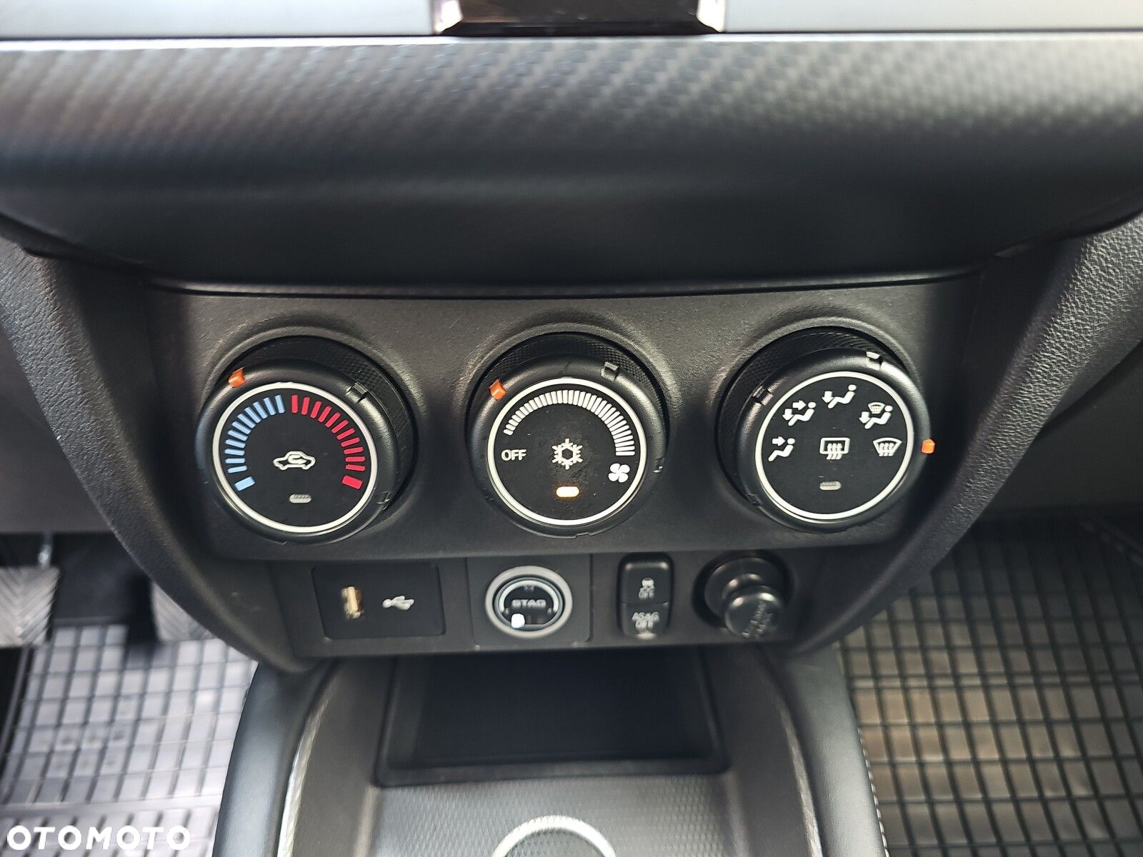 Mitsubishi ASX - 23