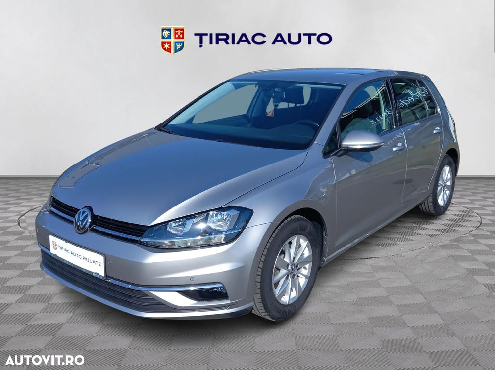 Volkswagen Golf - 1
