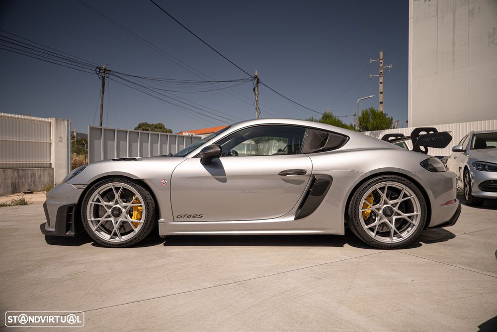 Porsche 718 Cayman GT4 RS - 4