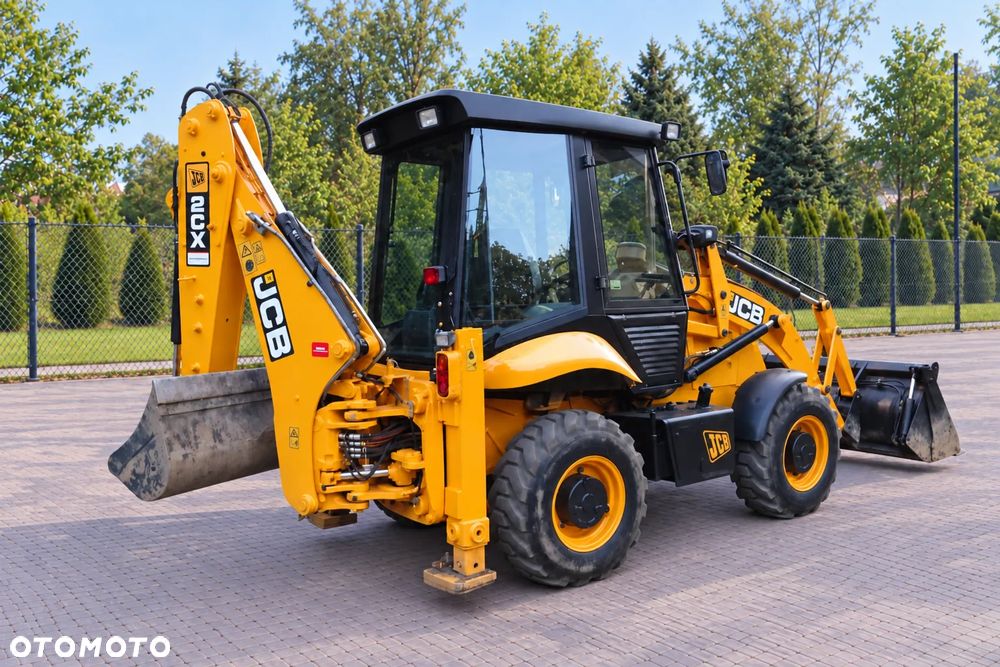 JCB 2cx - 4