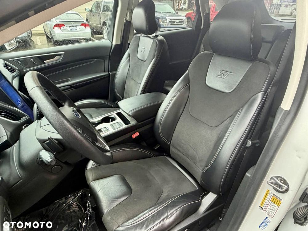 Ford Edge - 18