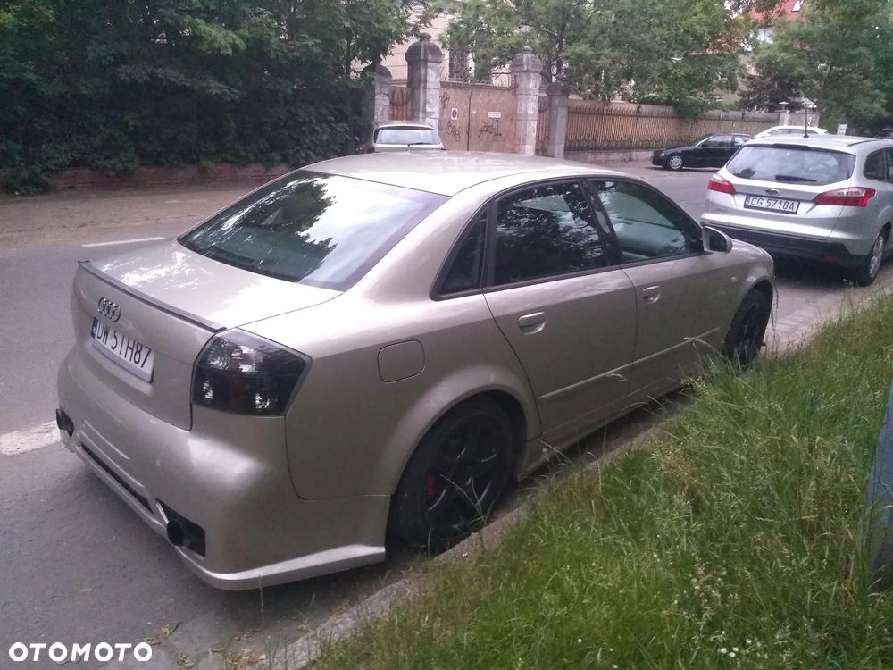 Audi A4 Limousine 2 - 12