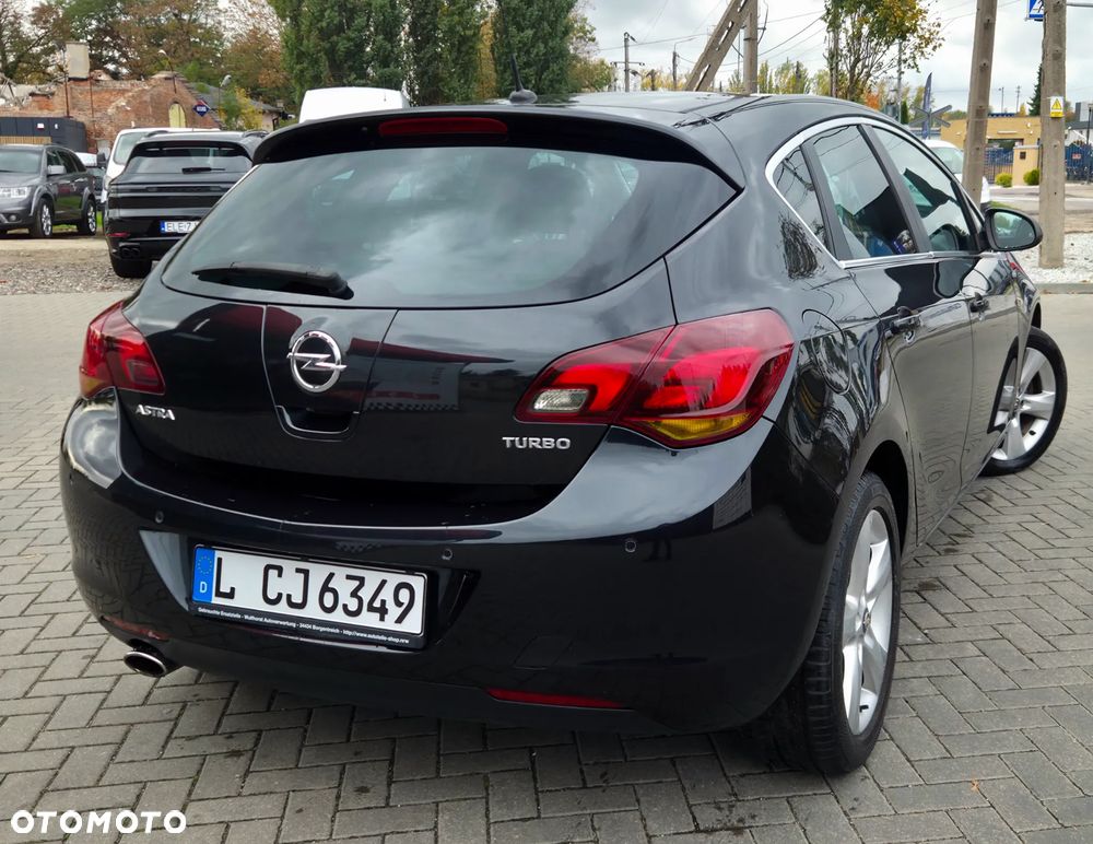 Opel Astra 2012