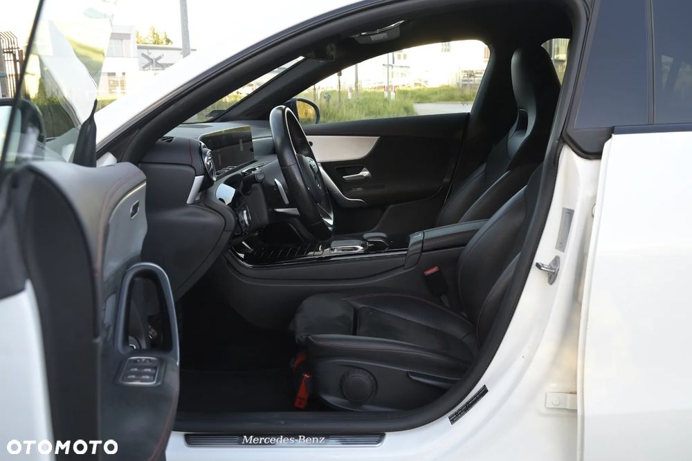 Mercedes-Benz CLA - 21