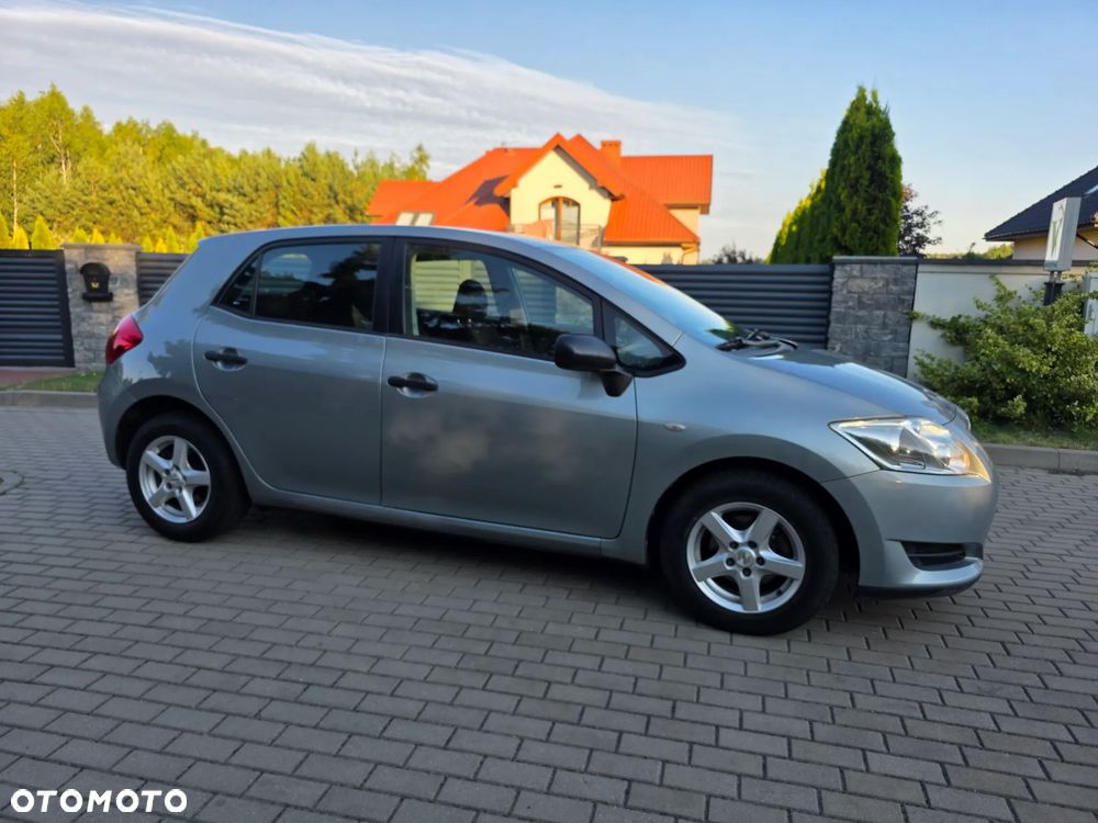 Toyota Auris 1.33 VVT-i Terra - 9