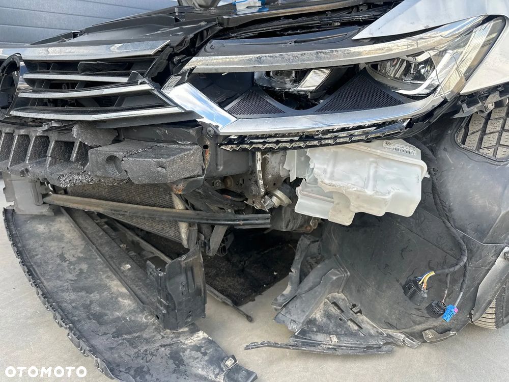 Volkswagen Passat 2.0 TDI SCR DSG Comfortline - 12