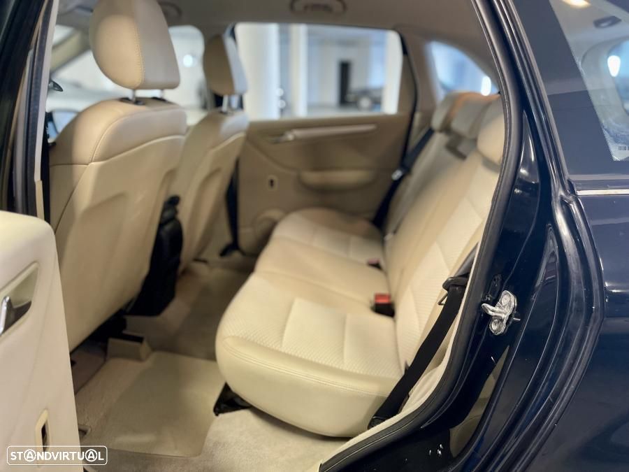 Mercedes-Benz B 180 CDi - 22