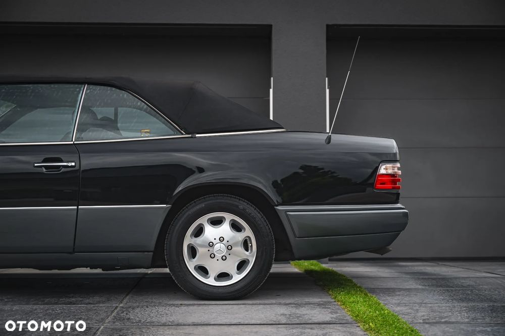 Mercedes-Benz Klasa E - 16