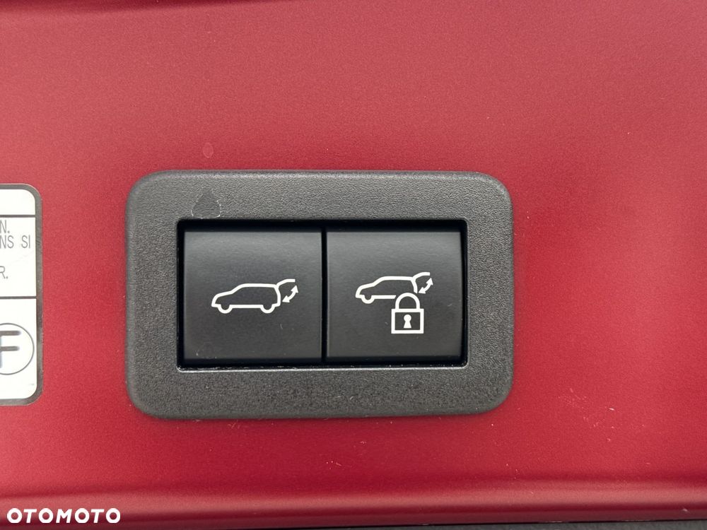 Toyota Corolla Cross 2.0 Hybrid Premiere Edition AWD - 24