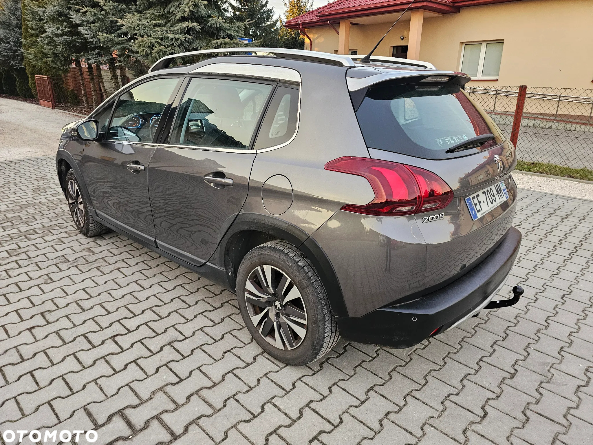 Peugeot 2008 1.2 Pure Tech Allure S&S - 5