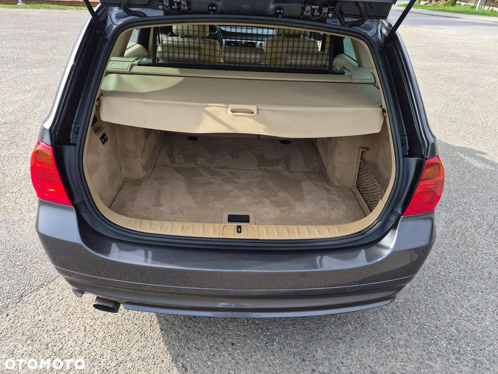 BMW Seria 3 320d - 9